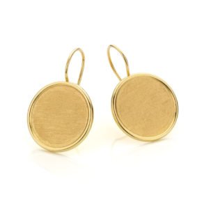 Audrey Huet Joaillerie : Boucles d'oreilles or jaune brossé élégance et audace avec un design épuré bijoux haut de gamme MADE in Belgium pour des femmes de caractère